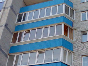 Какие преимущества получают владельцы квартир от остекления балконов